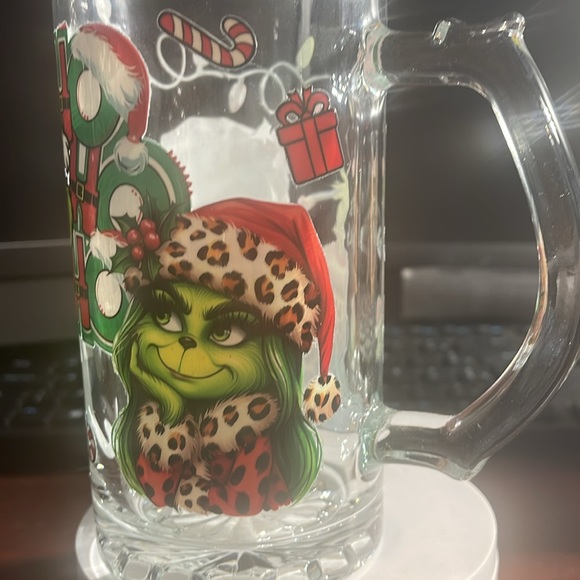 NWOT Mrs grinch mug - Picture 4 of 5